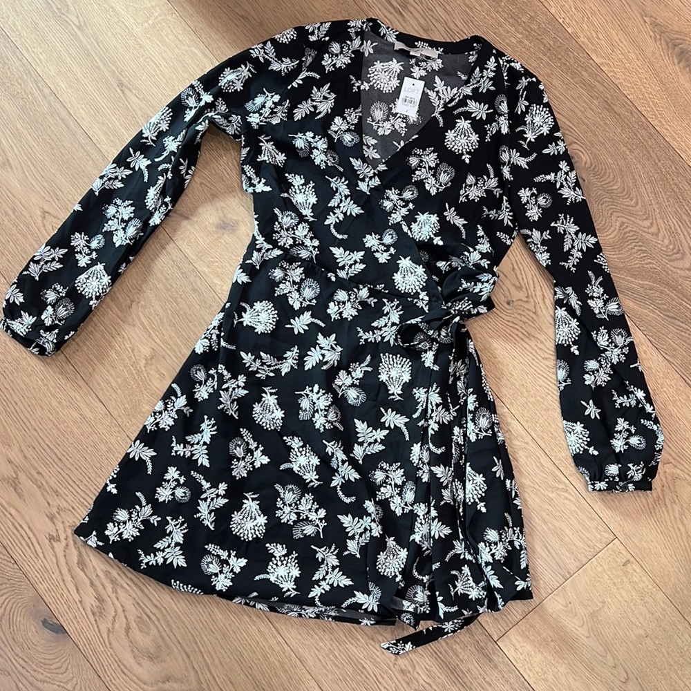 LOFT Fit and Flair Wrap